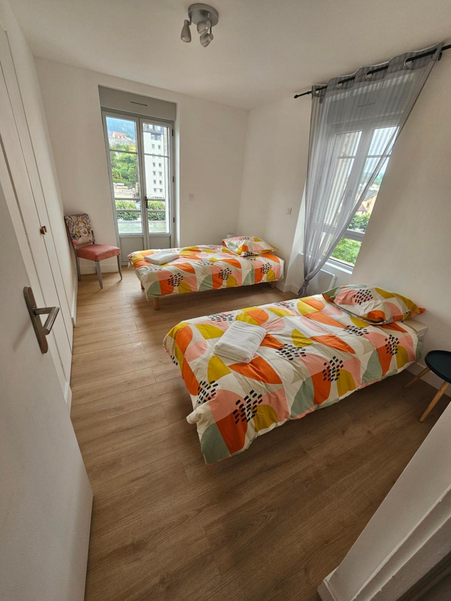 Ferienwohnung Le Chaleureux Lourdes Hyper Centre Exterior foto